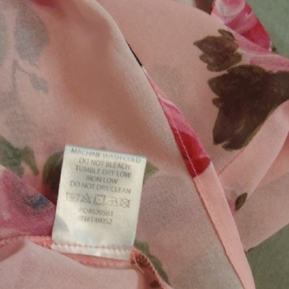 Fashion Nova Pink Floral Ruffle Blouse - Picture 4 of 7